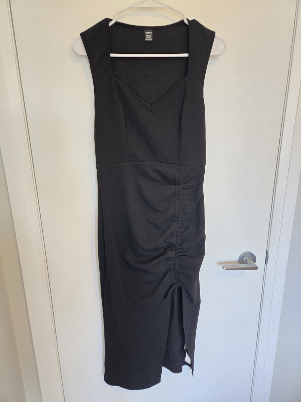 3/$10 SHEIN Black Sleeveless Ruched Midi Dress